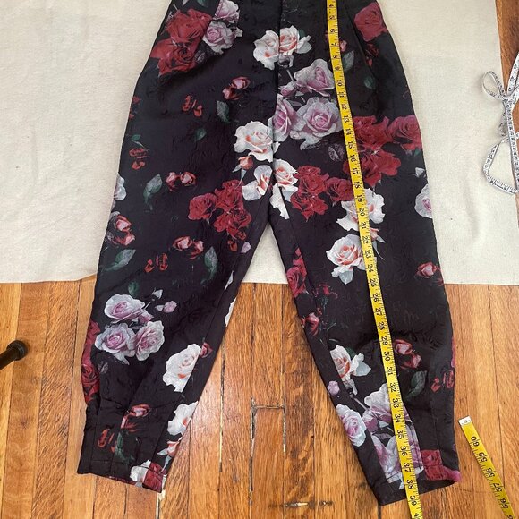 Free People Iris high-rise black jacquard floral balloon pant, size 4 - Picture 9 of 12